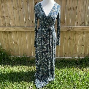 Jessica Simpson Maternity v neck tie waist long sleeve maxi dress